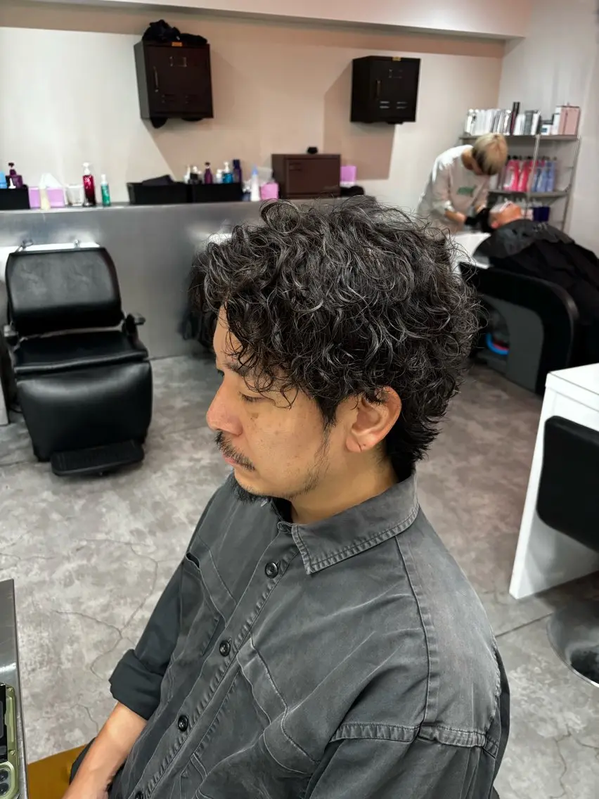 パーマ メンズ カット パーマ メンズ特化✨️ 韓国風パーマ🔥一八のヘアスタイル