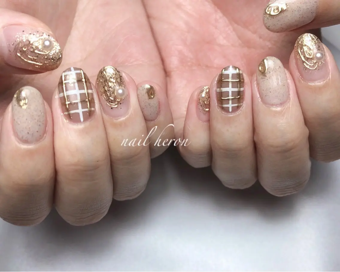 ネイル ミラーネイル ハンドネイル saki_ nail heronのネイルデザイン