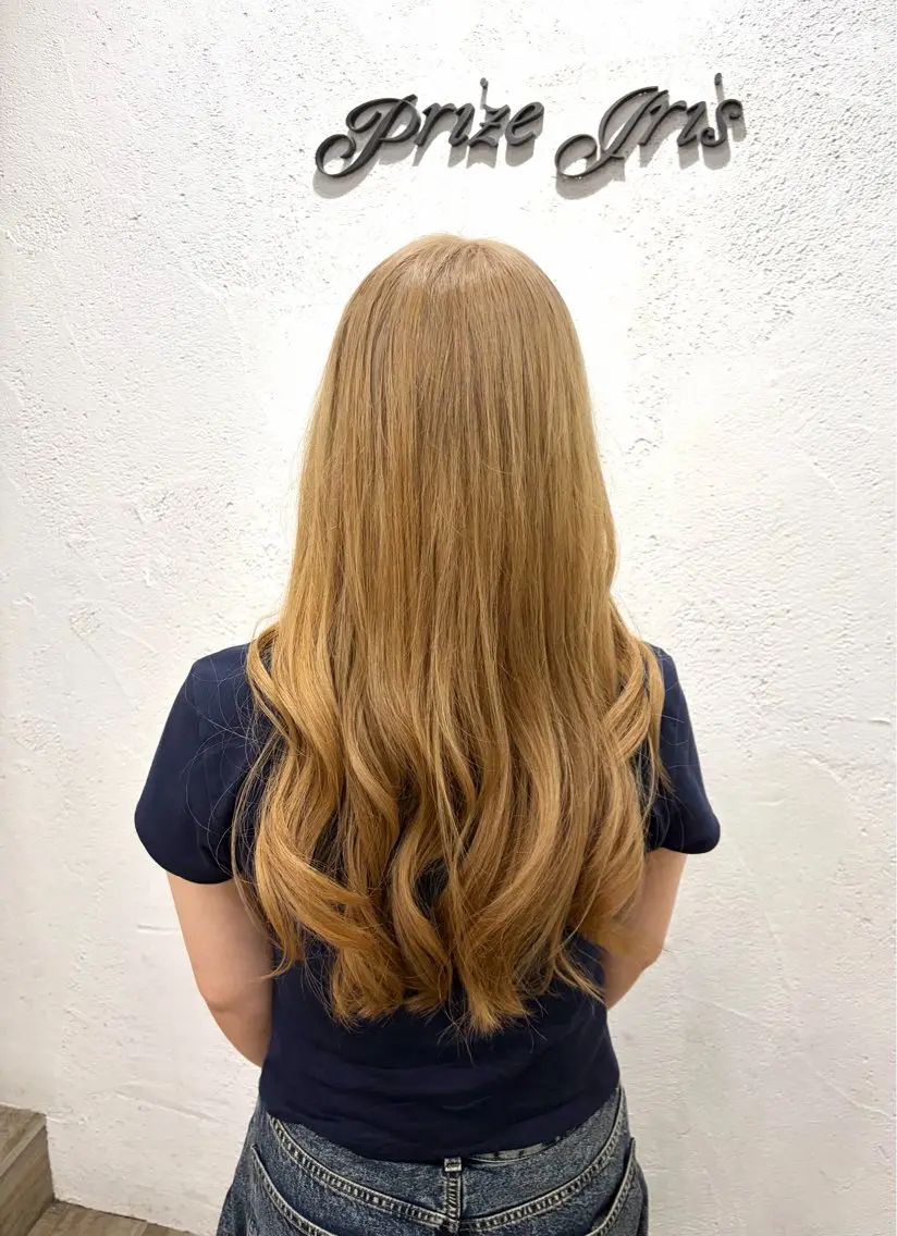 ロング カラー ベージュカラー ブリーチ ミルクティーベージュ カット ヘアカラー トリートメント 韓国レイヤー🦋 ブリーチtomokoのヘアスタイル