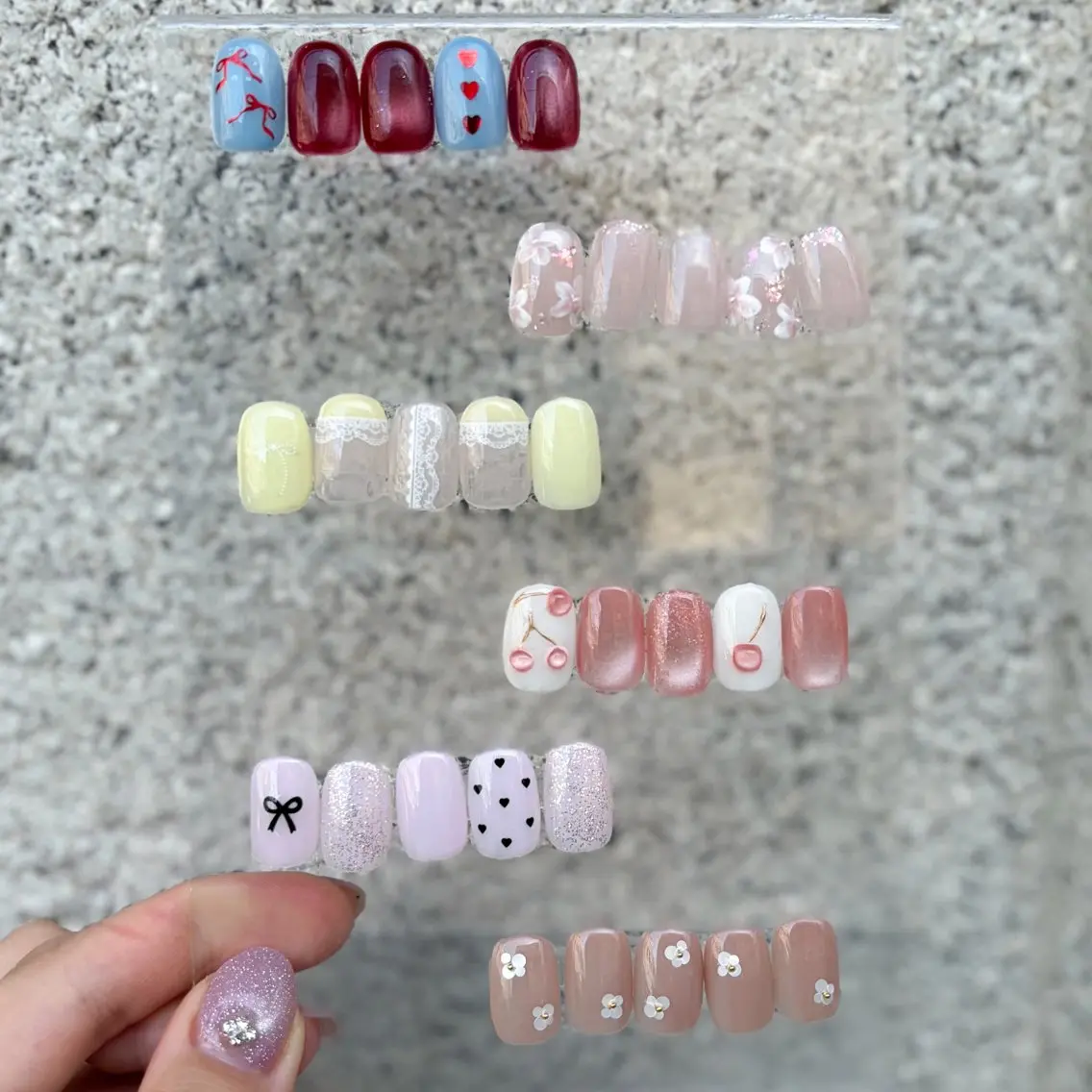 ネイル ボルドー 桜ネイル レース 水色 ピンク ネイルマム ジジのネイルデザイン