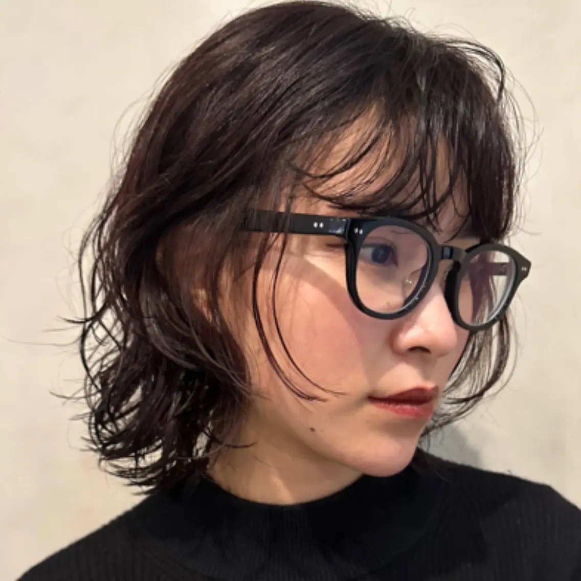 ミディアム パーマ ミディアムパーマ くせ毛 レイヤーカット ウルフカット Yuki☺︎パーマ レイヤーカットのヘアスタイル