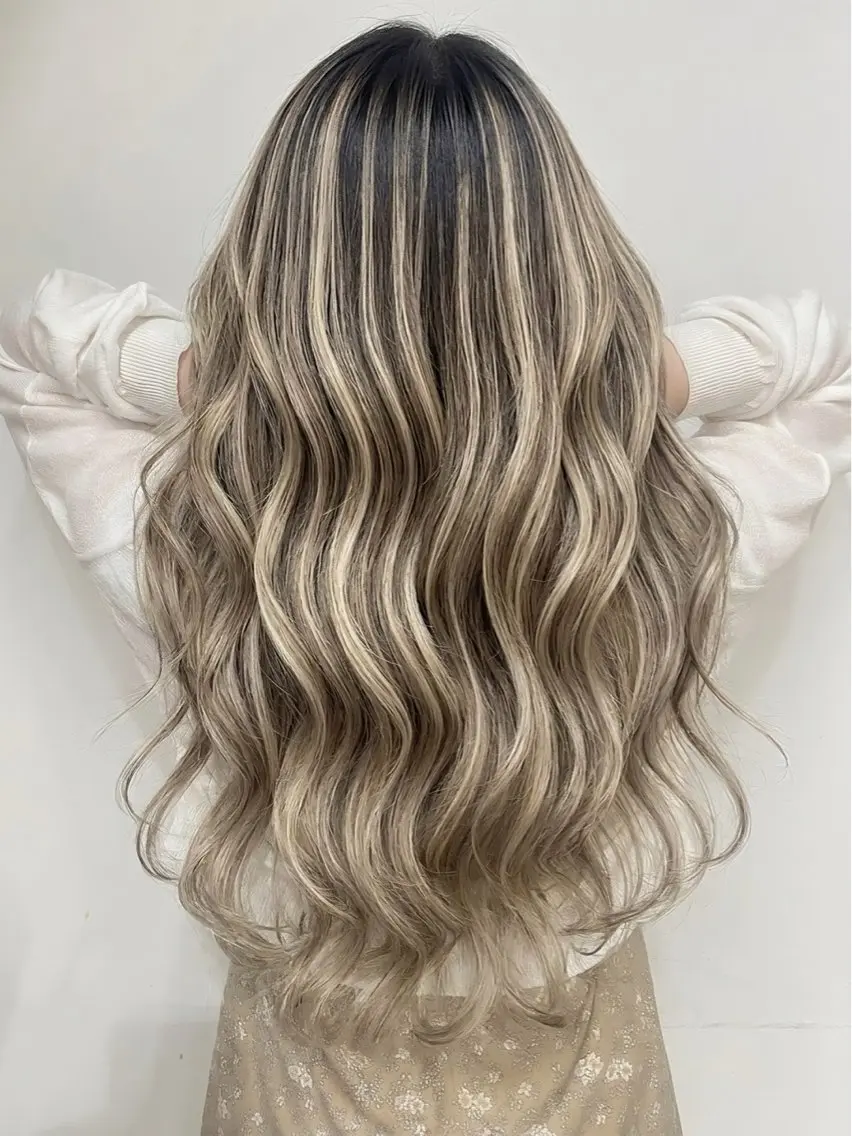 ロング カラー バレイヤージュ ブリーチ ケアブリーチ 透明感カラー グレージュ カット ヘアカラー トリートメント バレイヤージュ 藤沢 髪質改善 竹内ケンゴのヘアスタイル