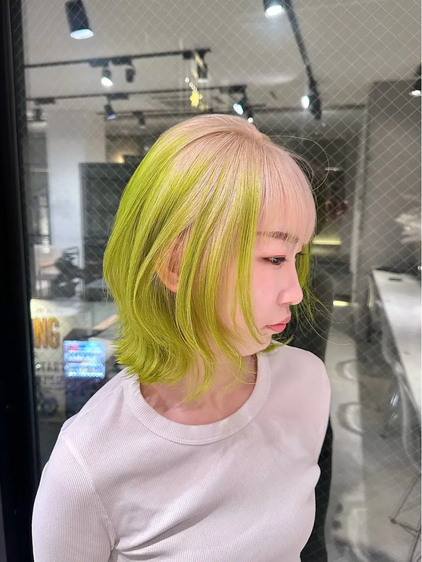 ロング カラー ヘアアレンジ ヘアカラー トリートメント くれは/ブリーチ/ハ イトーン/透明感のヘアスタイル