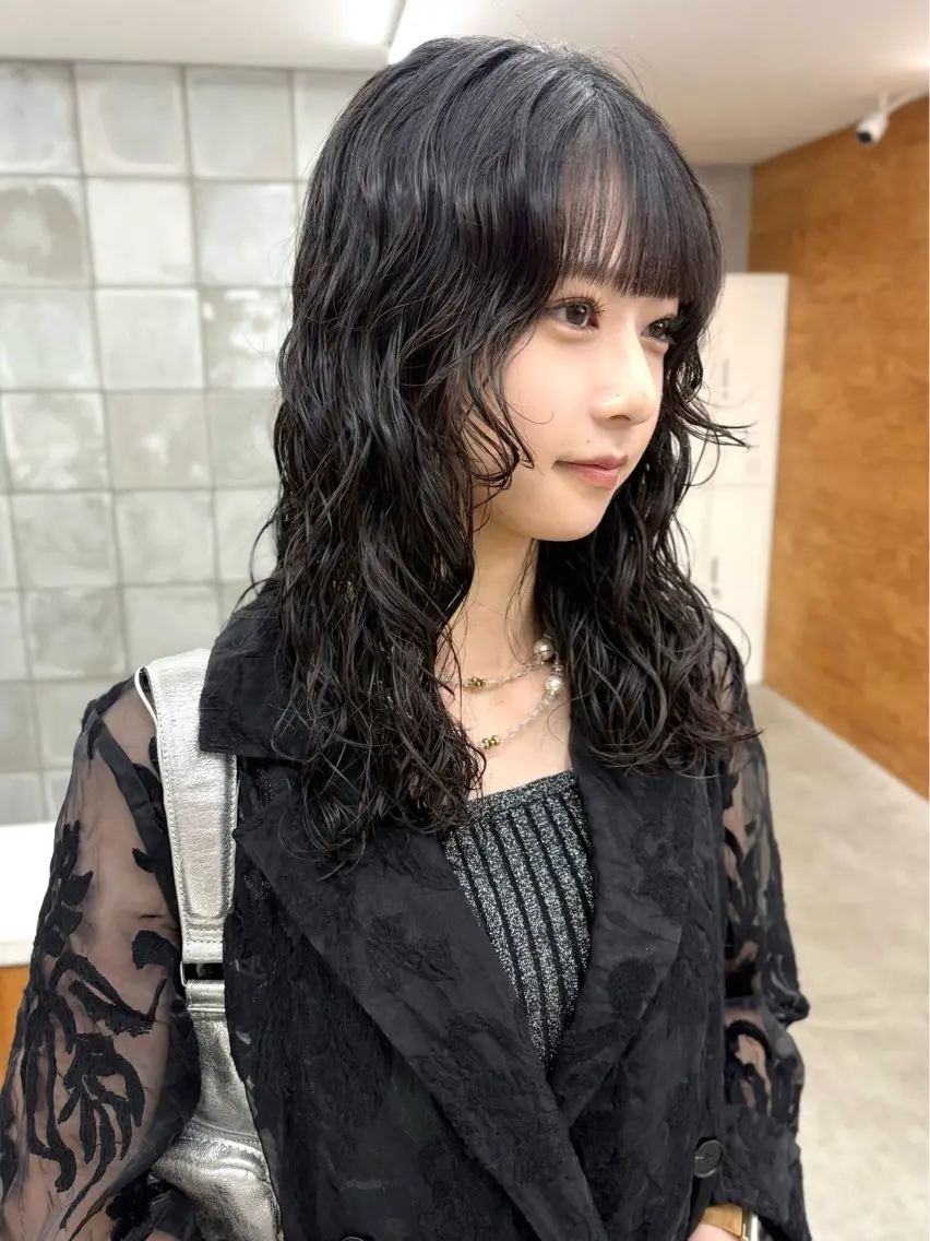 セミロング カラー パーマ セミロングパーマ 黒髪 似合わせカット カット ヘアカラー パーマ トリートメント tetohair 森田浩平のヘアスタイル