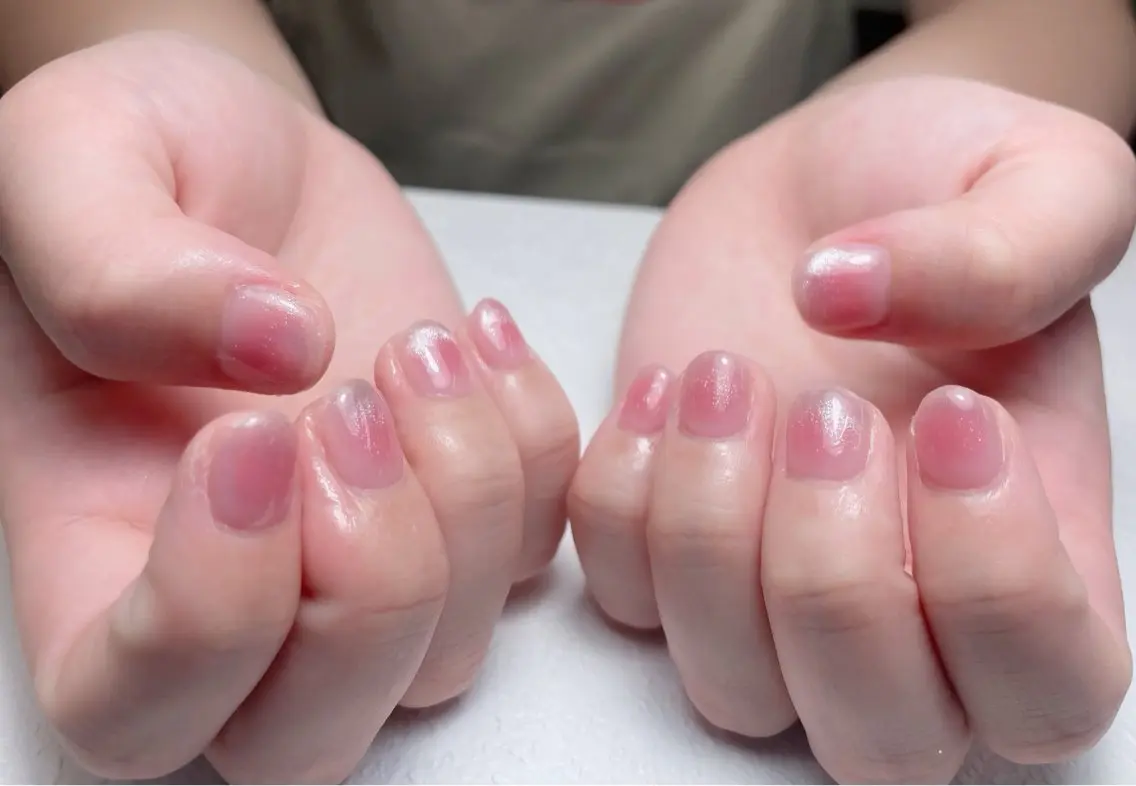 ネイル チークネイル フレンチネイル ジェルネイル ラメ(グリッター) ラメグラデーション 中野駅から2分 MEO NAILのネイルデザイン