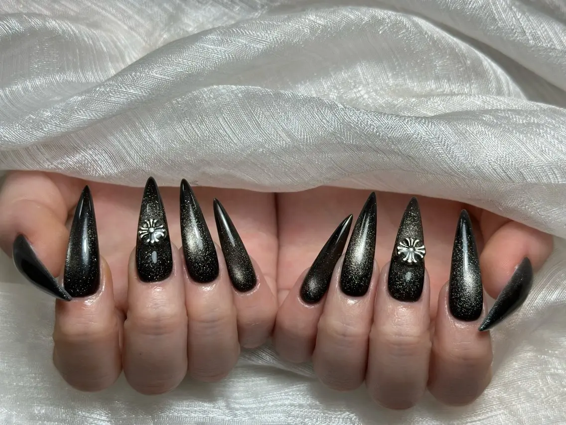 ネイル チークネイル ドット フレンチネイル グラデーション 韓国ネイル ハンドネイル Lisa Nail Salonのネイルデザイン