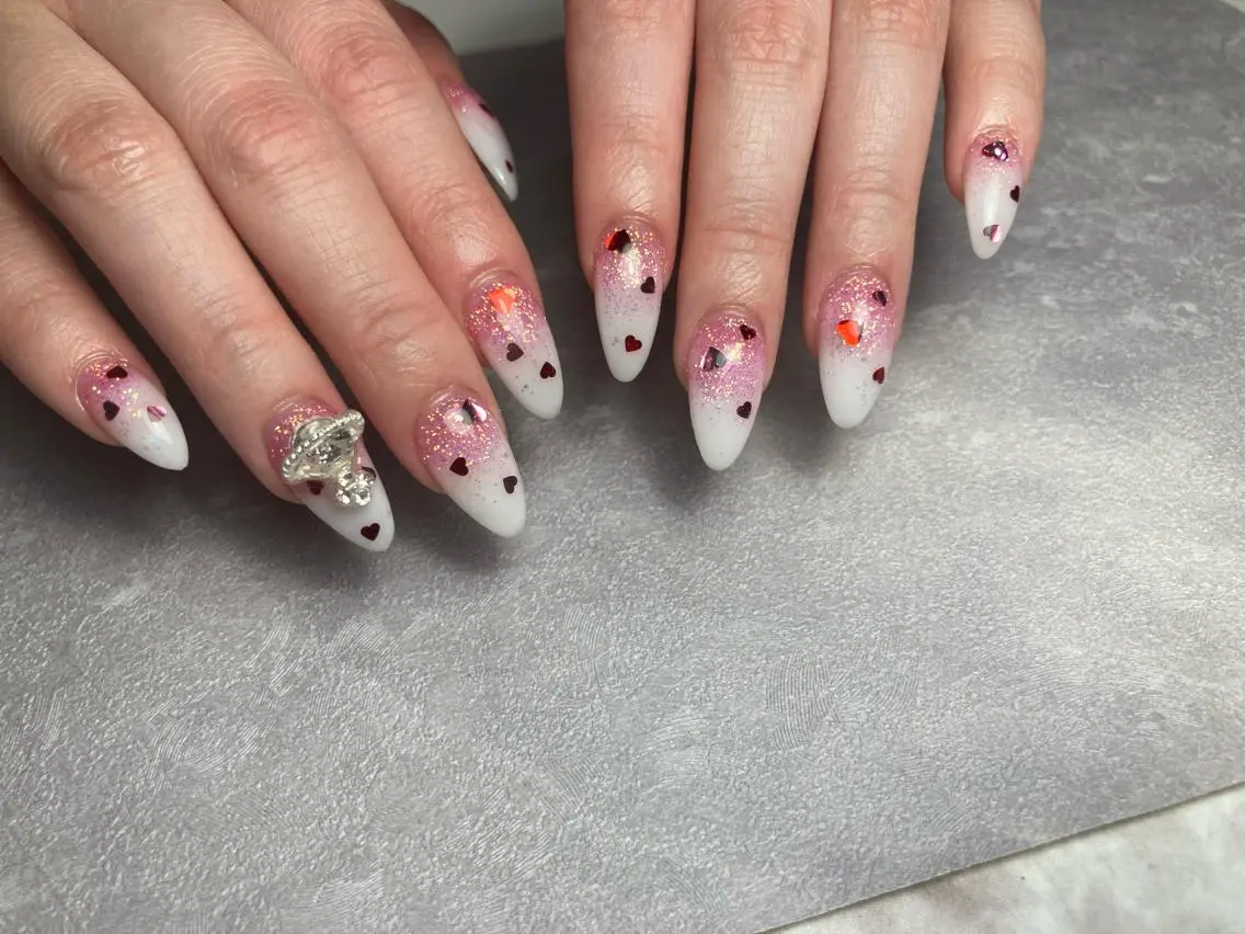 ネイル elu :nail&eyeのネイルデザイン