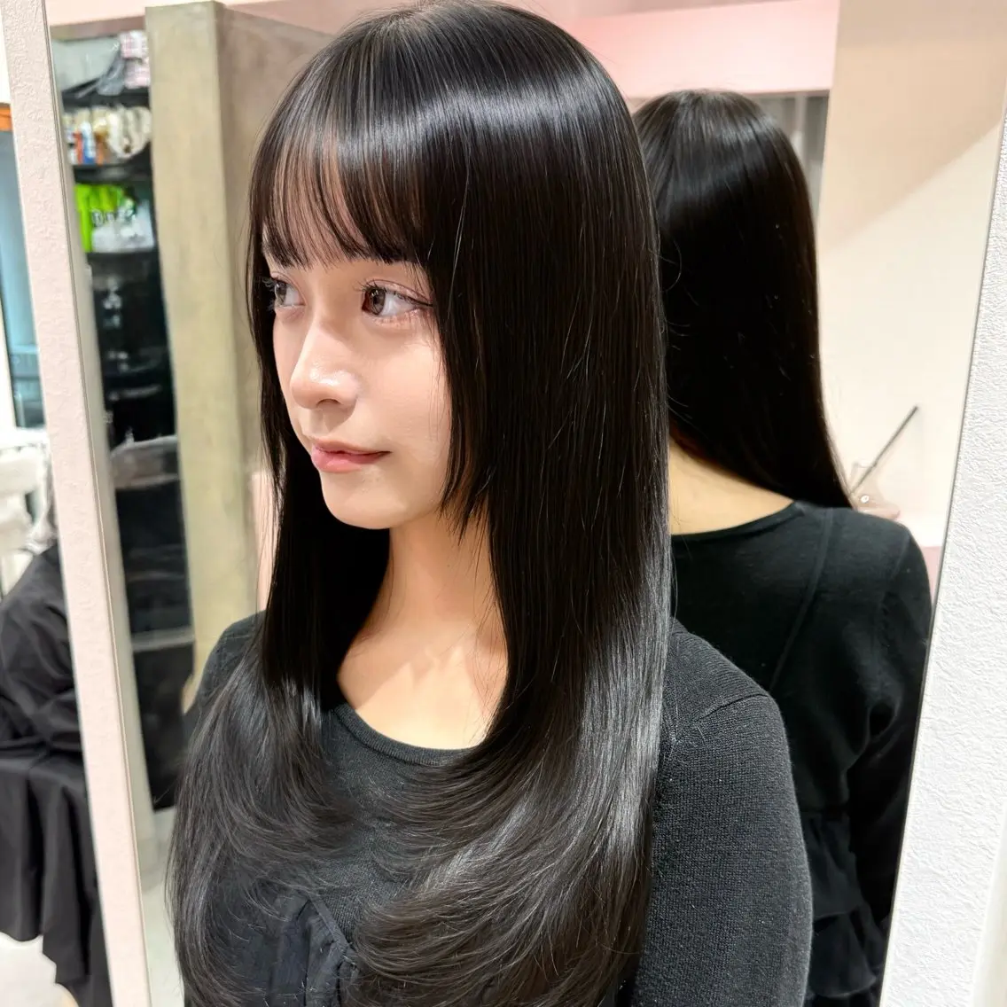 ロング レイヤーカット 縮毛矯正 カット ヘアカラー 縮毛矯正 鍋田/ 渋谷/ 縮毛矯正／レイヤーのヘアスタイル