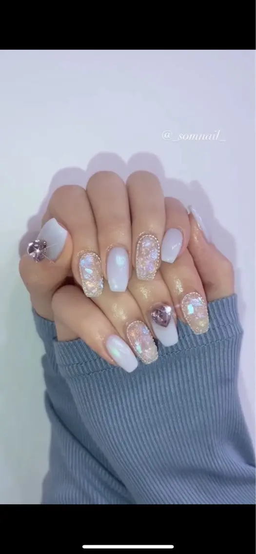 ネイル ジェルネイル ハート キラキラネイル 韓国ネイル ストーンネイル SOM NAILのネイルデザイン