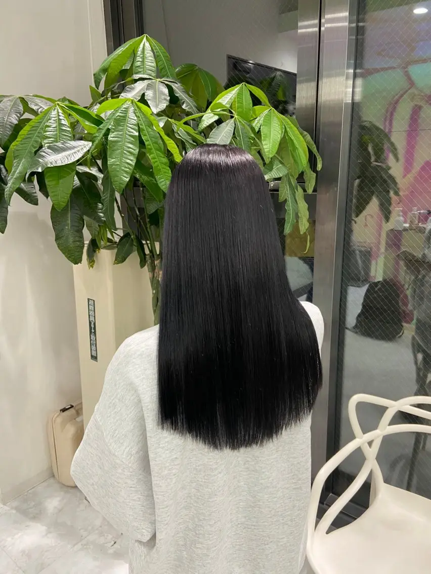 セミロング カラー パーマ ヘアアレンジ 透明感ブリーチカラー 🌈TOMOHIROのヘアスタイル