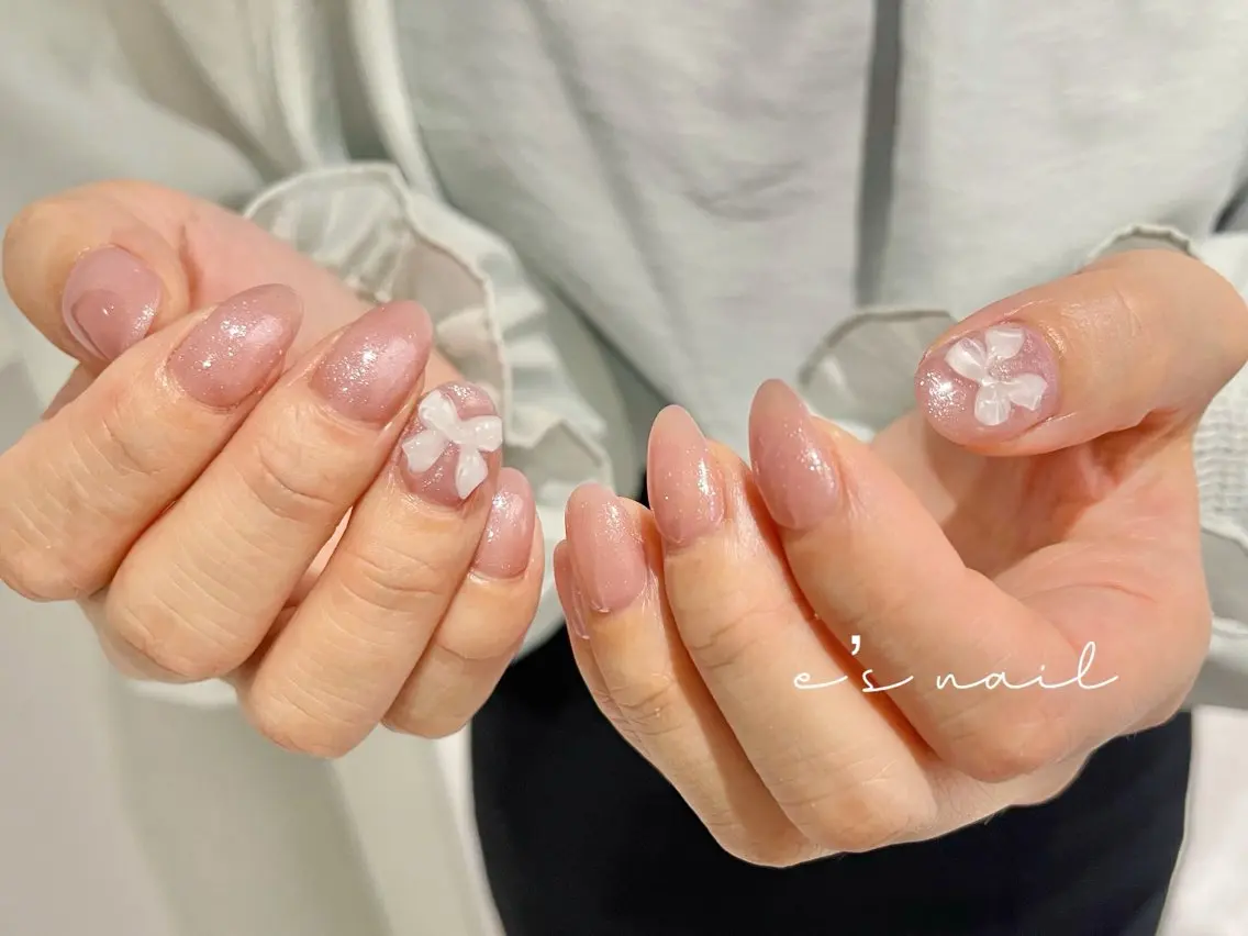 ネイル e’s nail Lumièreのネイルデザイン