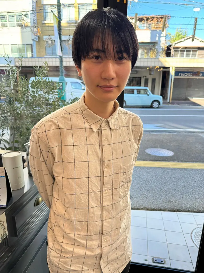 ショート シースルーバング 小野田 航己のヘアスタイル