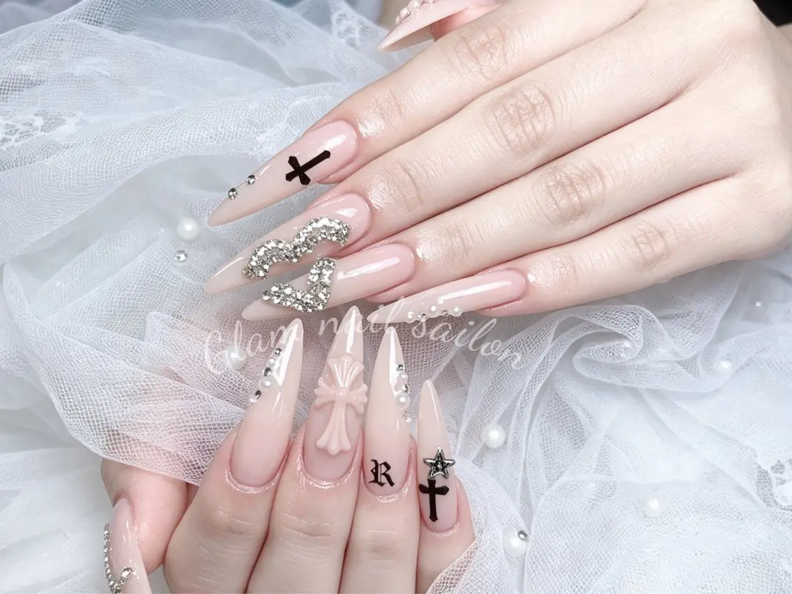 ネイル ハンドネイル エツメ💅 長さ出し🎀デザインのネイルデザイン