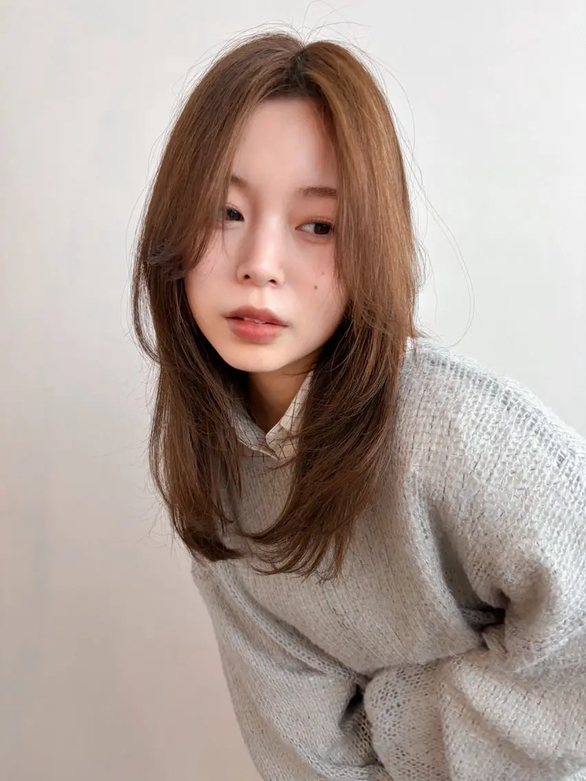 ロング カット ヘアカラー まほ/レイヤーカット 🍒🤍透明感カラーのヘアスタイル