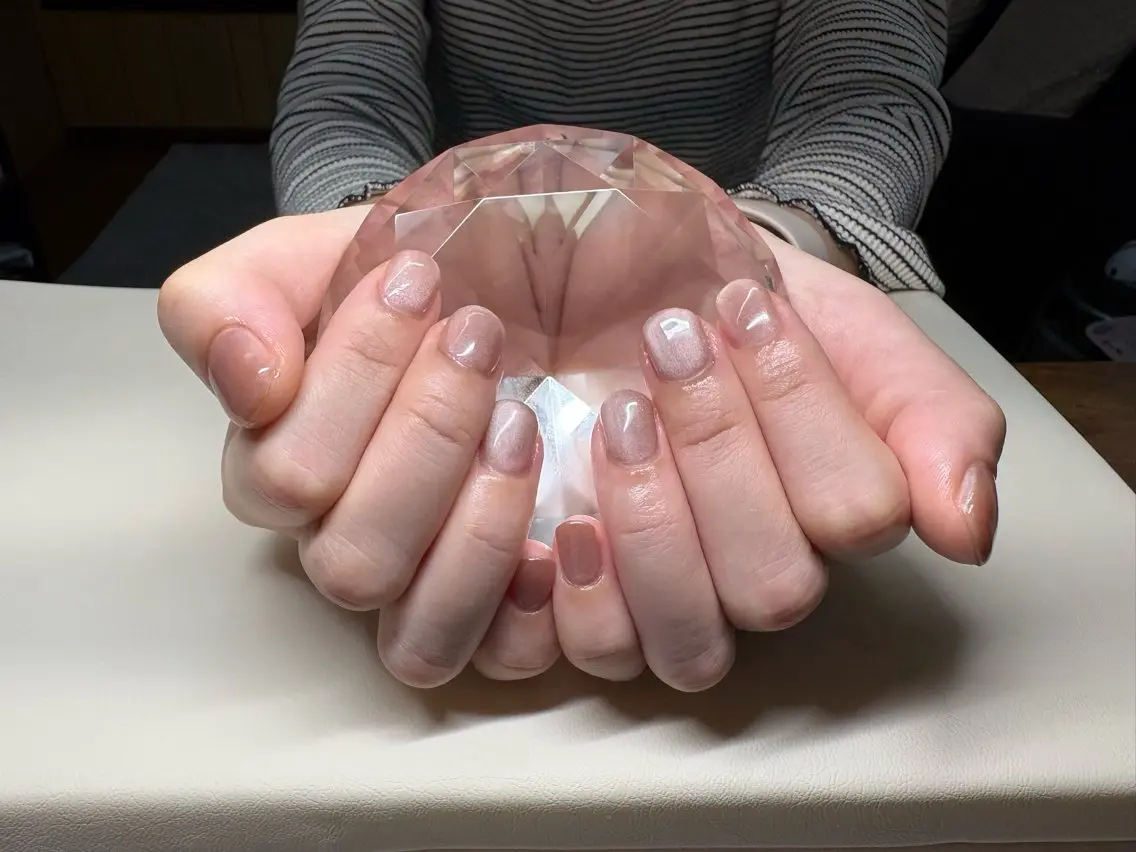 ネイル ワンカラーネイル Rainbow Moonのネイルデザイン