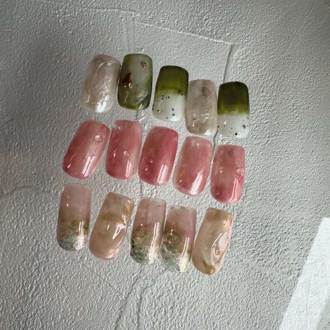 ネイル ブルー フットネイル マグネットネイル ミラーネイル ニュアンスネイル nailsalon Daphneのネイルデザイン