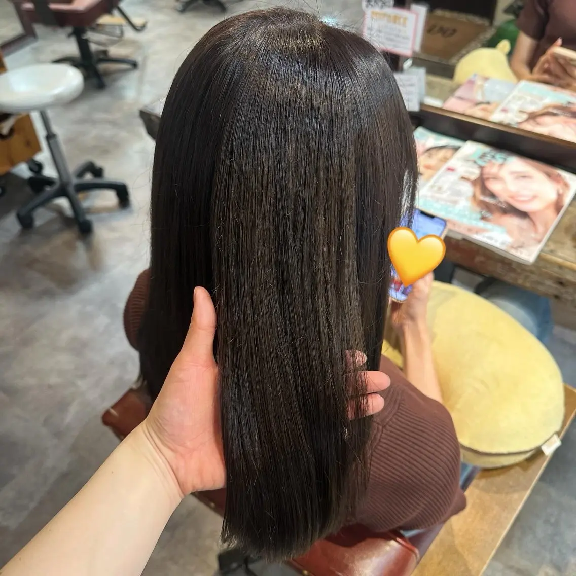 カラー アッシュ ベージュカラー 若林 美帆のヘアスタイル
