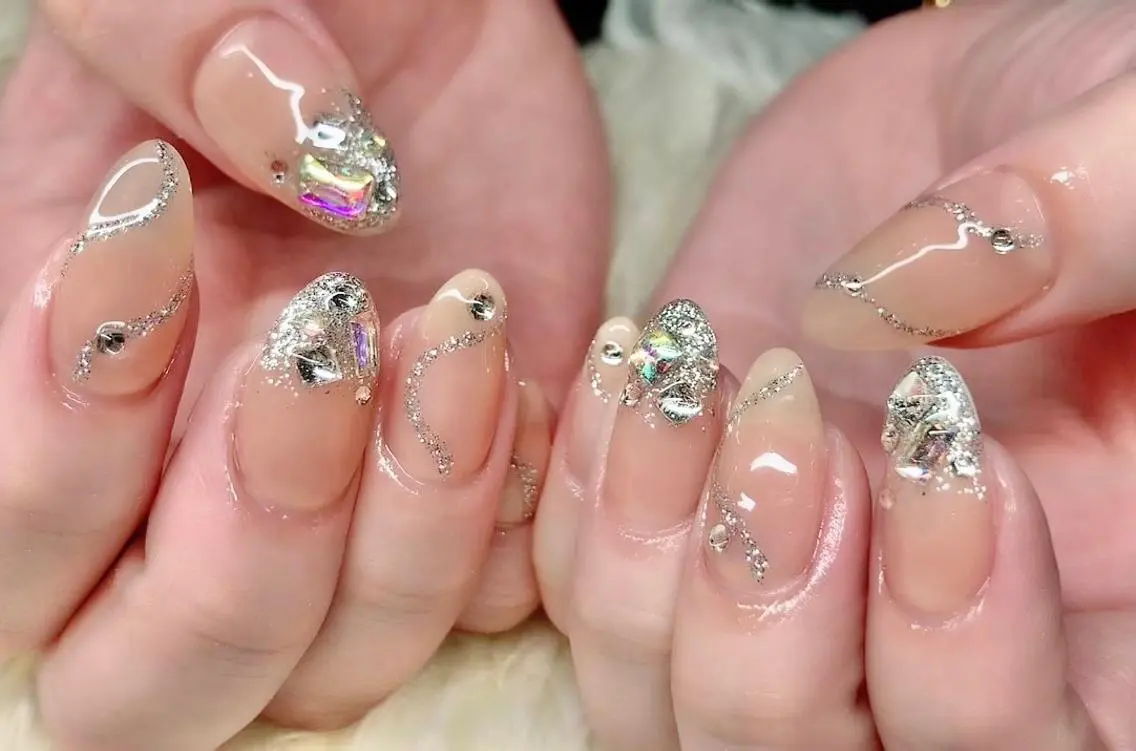 ネイル 長さ出し ジェルネイル 韓国ネイル 持ち込み パラジェル ハンドネイル Nail&eye Belire 新宿のネイルデザイン