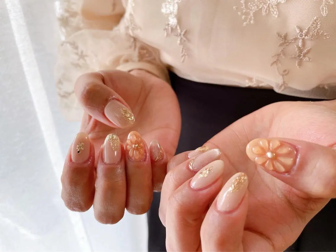 ネイル オーロラネイル フラワーネイル フレンチネイル ジェルネイル ガラスフレンチ ハンドネイル kiki nail &brow二子玉川のネイルデザイン