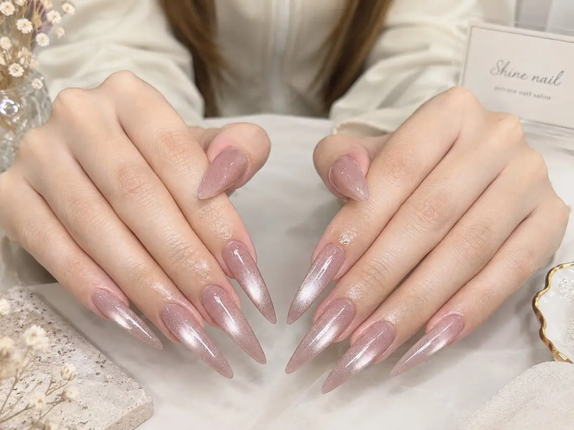 ネイル shine 🎀 長さ出し専門のネイルデザイン