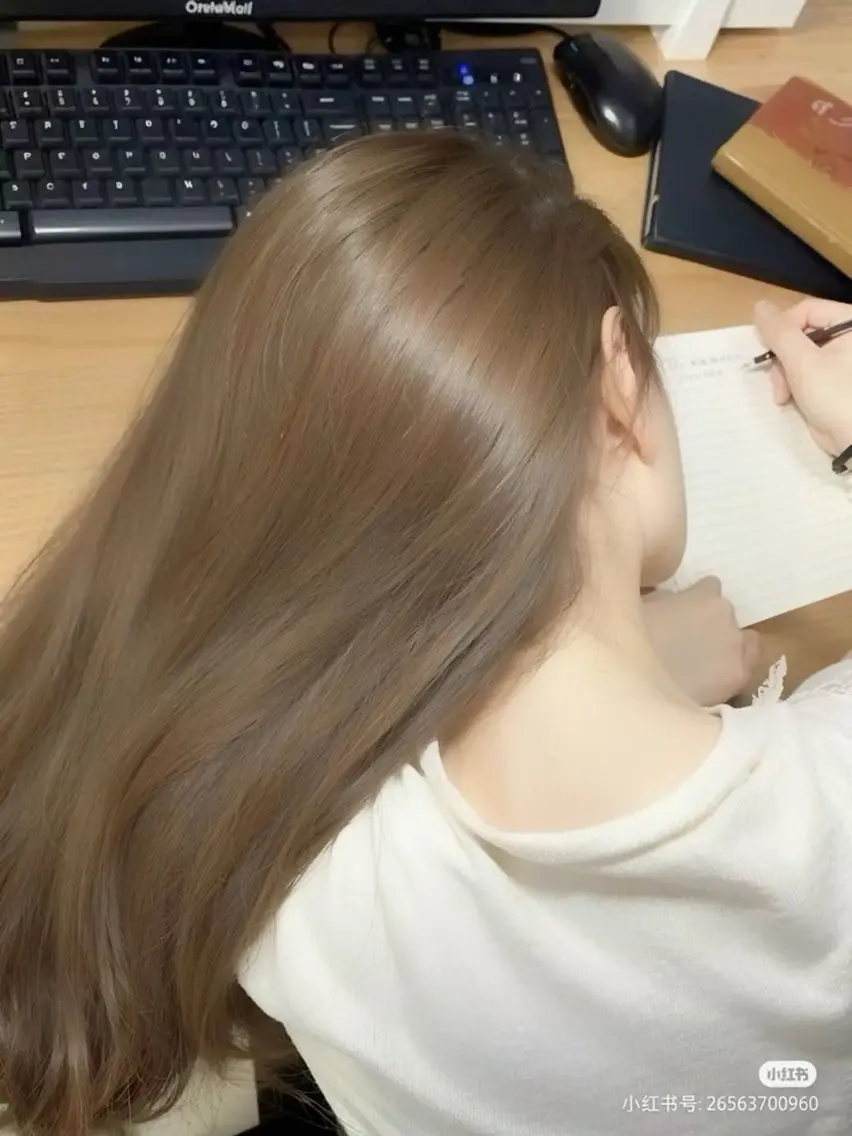 ロング カラー ヘアアレンジ ヘアカラー トリートメント ヘアセット 透明感💕今っぽ似合 わせ𝐍𝐨. 𝟏のヘアスタイル