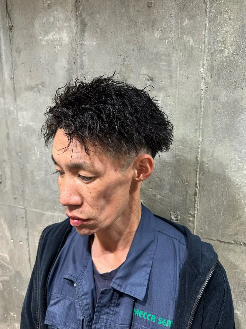 ショート パーマ メンズ アップバング メンズパーマ メンズ専門 Ryukiのヘアスタイル