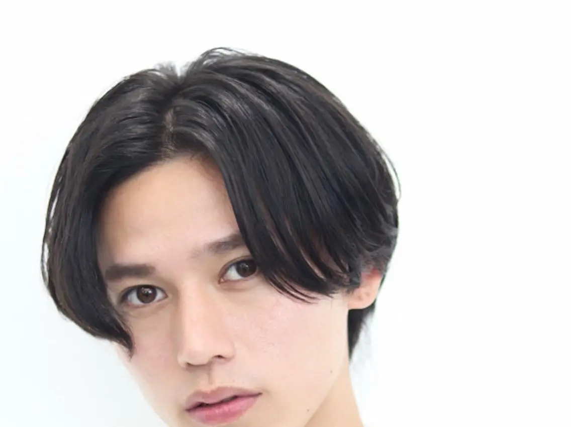 メンズ センターパート ✨🔥✨️メンズカラ ー得化REON✨🔥のヘアスタイル