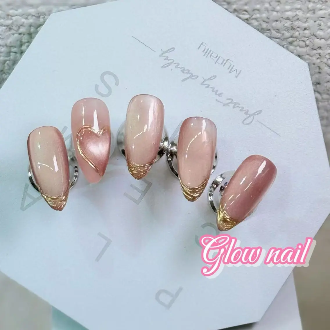 ネイル Glow Nail スカルプ専門店のネイルデザイン