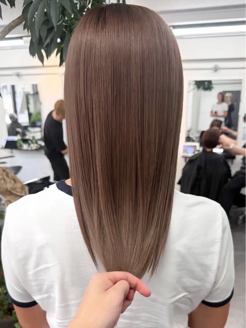 ロング トリートメント 透明感カラー/似合わ せカラーMIKAのヘアスタイル