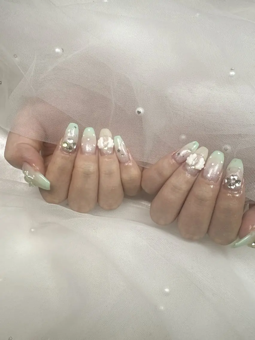 ネイル アートネイル チークネイル ドット フットネイル フレンチネイル ハンドネイル Queeens nailのネイルデザイン