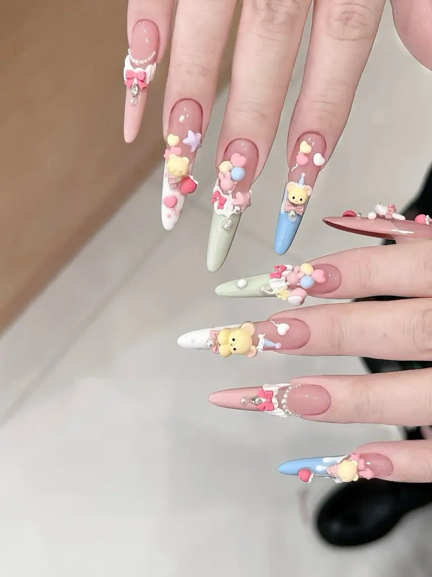 💅【キャラクターつけ放題】人気の秘密豊富なカラーとパーツ/あなたに合ったデザインをご提案いたしますの写真