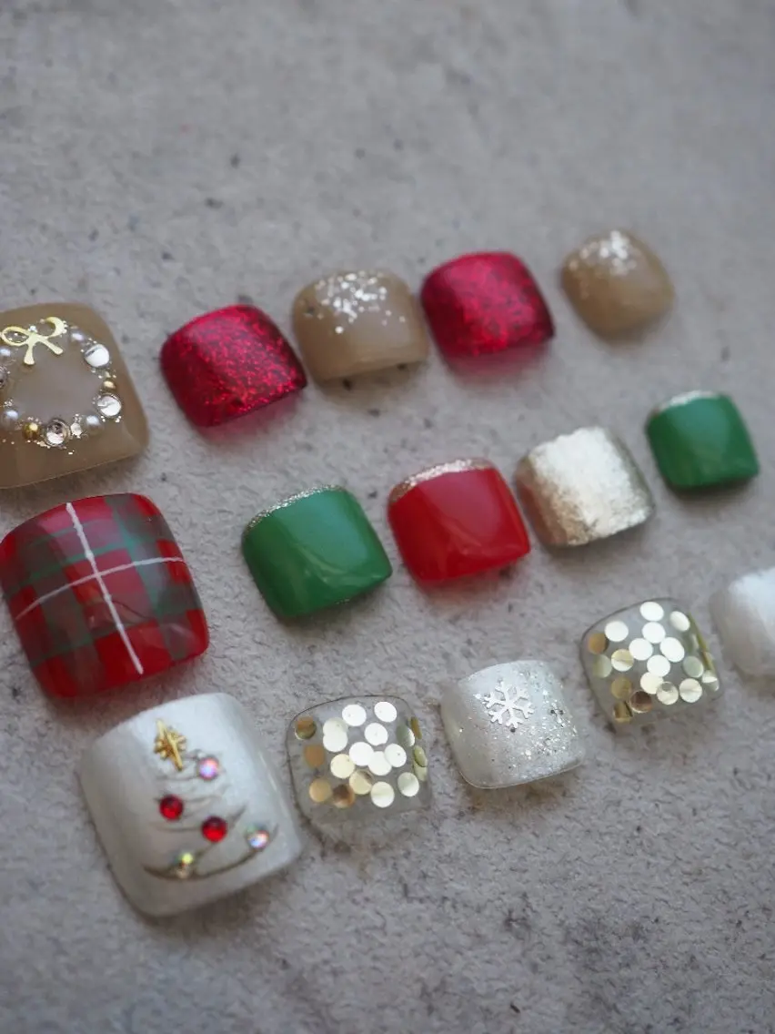ネイル フットネイル 冬ネイル クリスマス アトリエマッジョ madokaのネイルデザイン