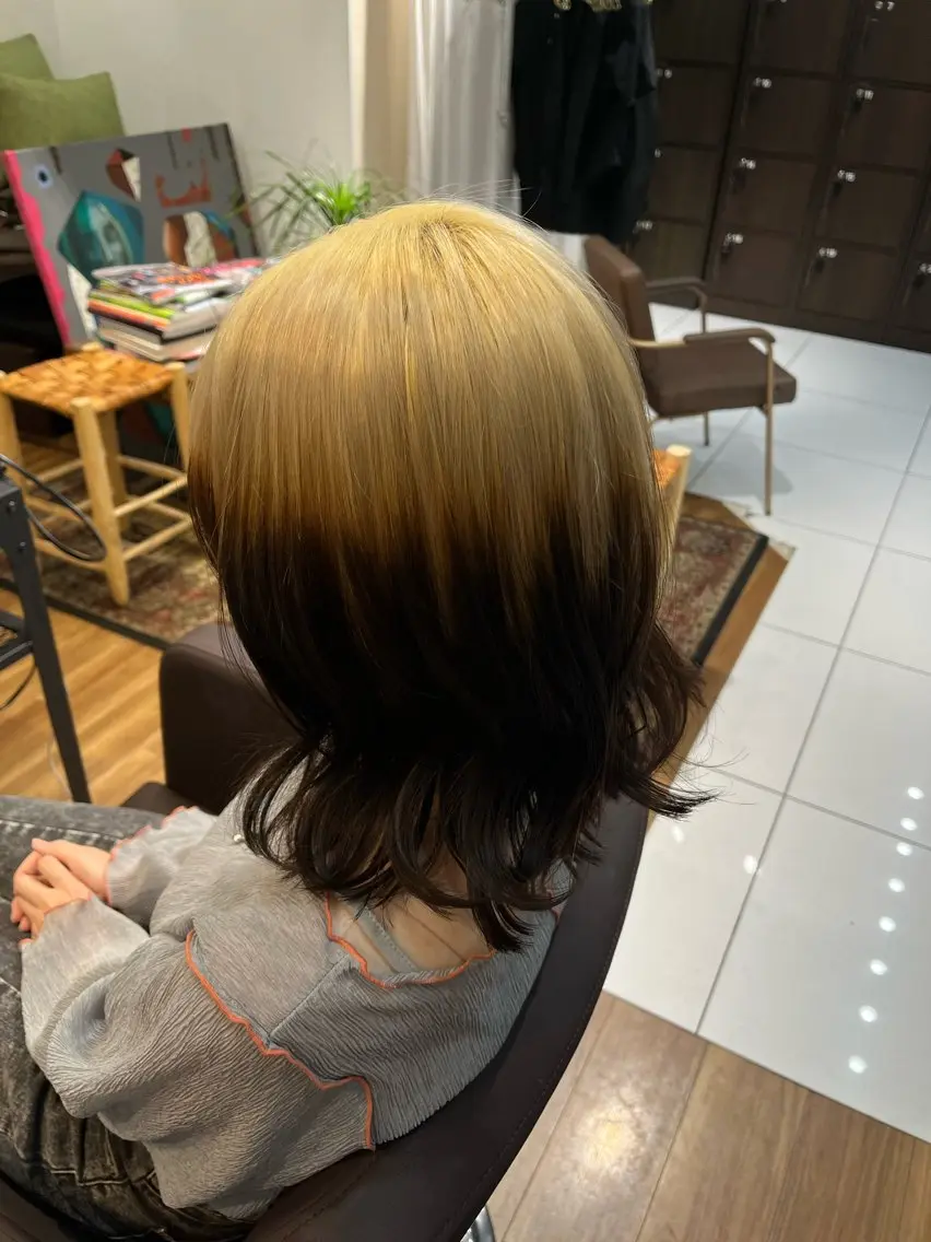 ミディアム カラー ブリーチ 新倉 あかねのヘアスタイル