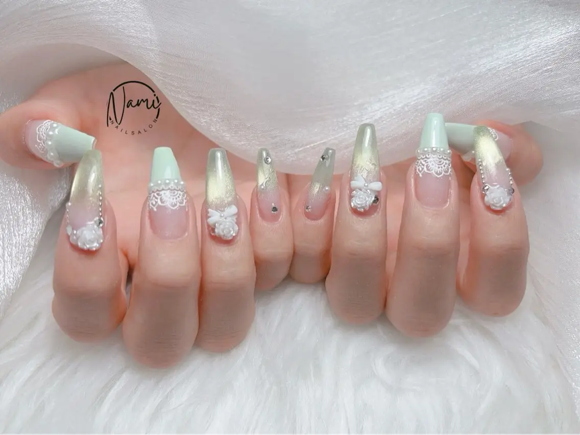ネイル 長さ出し ガーリー 韓国ネイル ロングネイル 持ち込み ハンドネイル Nami nail salonのネイルデザイン