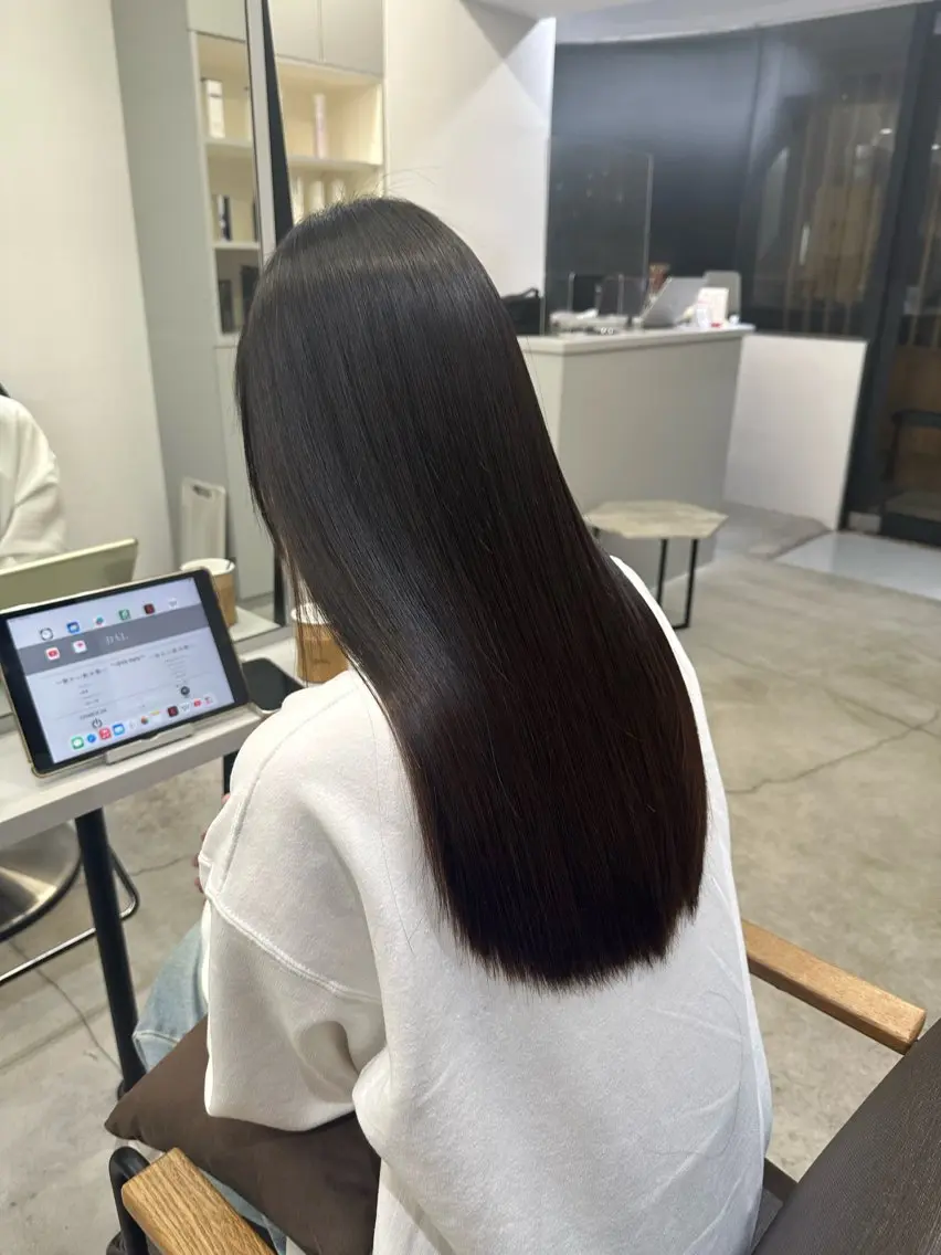 セミロング パーマ 縮毛矯正 ハイトーンカラー が絶対可愛い✨泰聖✨のヘアスタイル