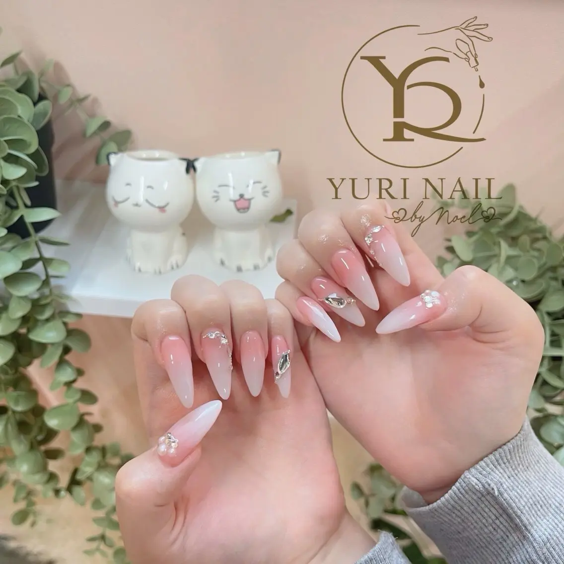 ネイル ハンドネイル フットネイル ハンドケア YURI Nail NARITAのネイルデザイン