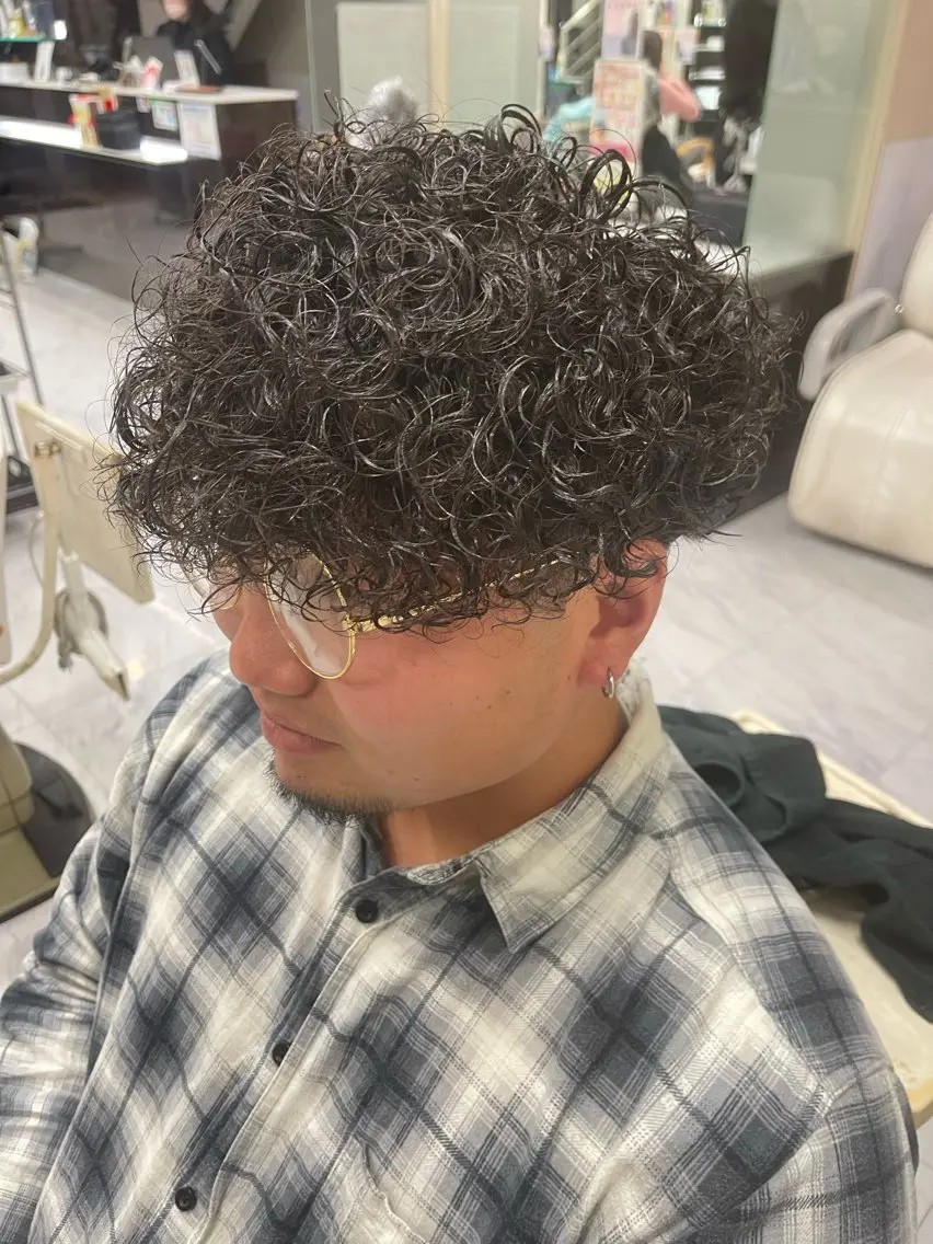 ショート パーマ メンズ メンズパーマ プードルパーマ プードルパーマ 🌻メンズカット 落合諒🌻のヘアスタイル