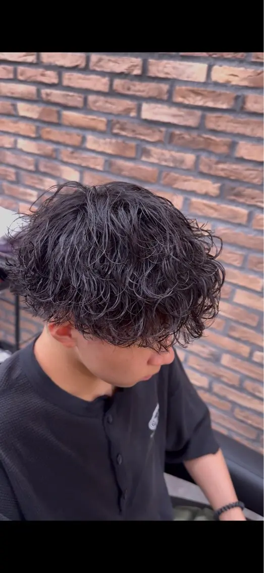 パーマ メンズ カット パーマ シャドウ/フェザー 朝崎倭斗のヘアスタイル