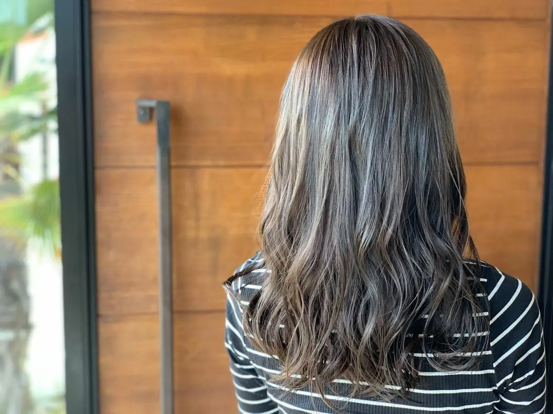 セミロング カラー グレージュ ヘアカラー トリートメント IORI #韓国ヘア#髪質改善のヘアスタイル