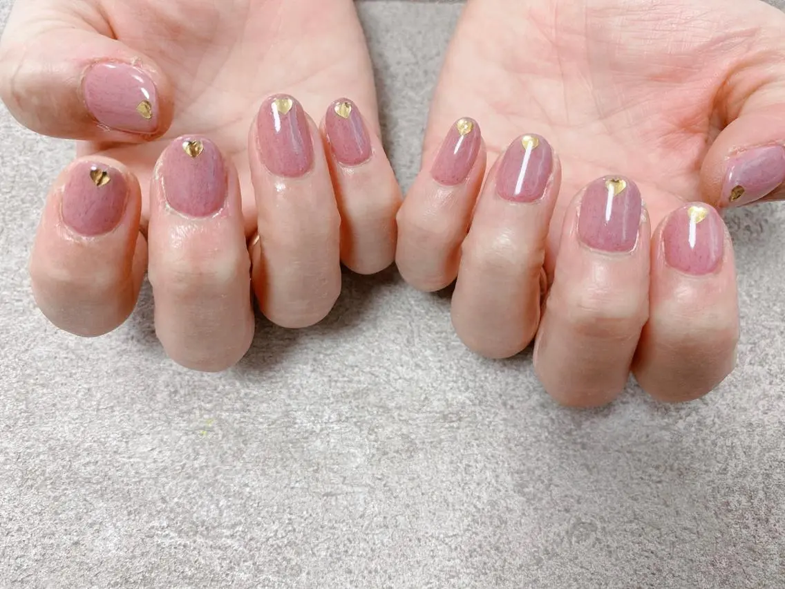 ネイル ハート ワンカラーネイル ハンドネイル mogunail &blowのネイルデザイン