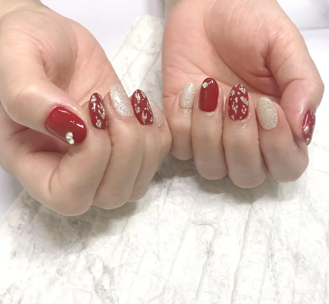 ネイル ハンドネイル フットネイル yochi nailのネイルデザイン