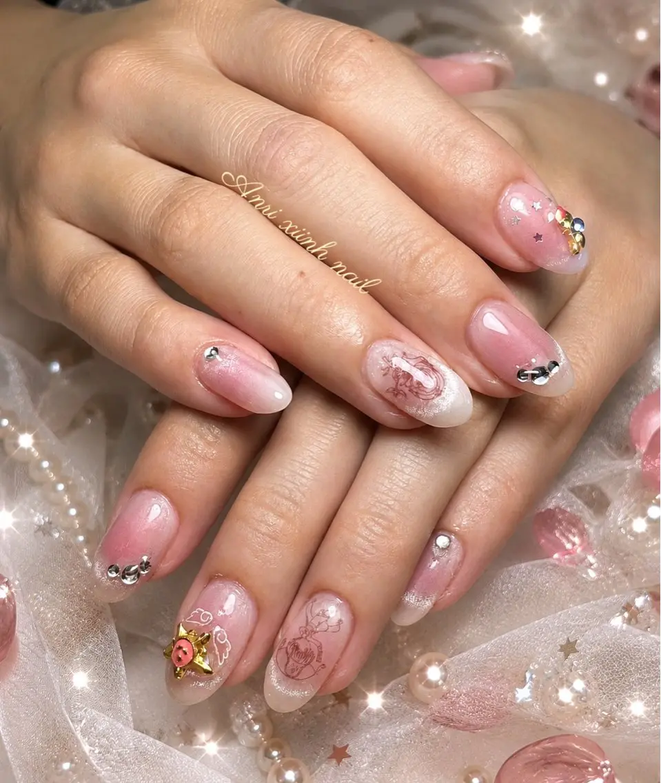 ネイル チークネイル 長さ出し フットネイル ジェルネイル 卒業式 𝓐𝓷𝓻𝓲 XiinhNailのネイルデザイン