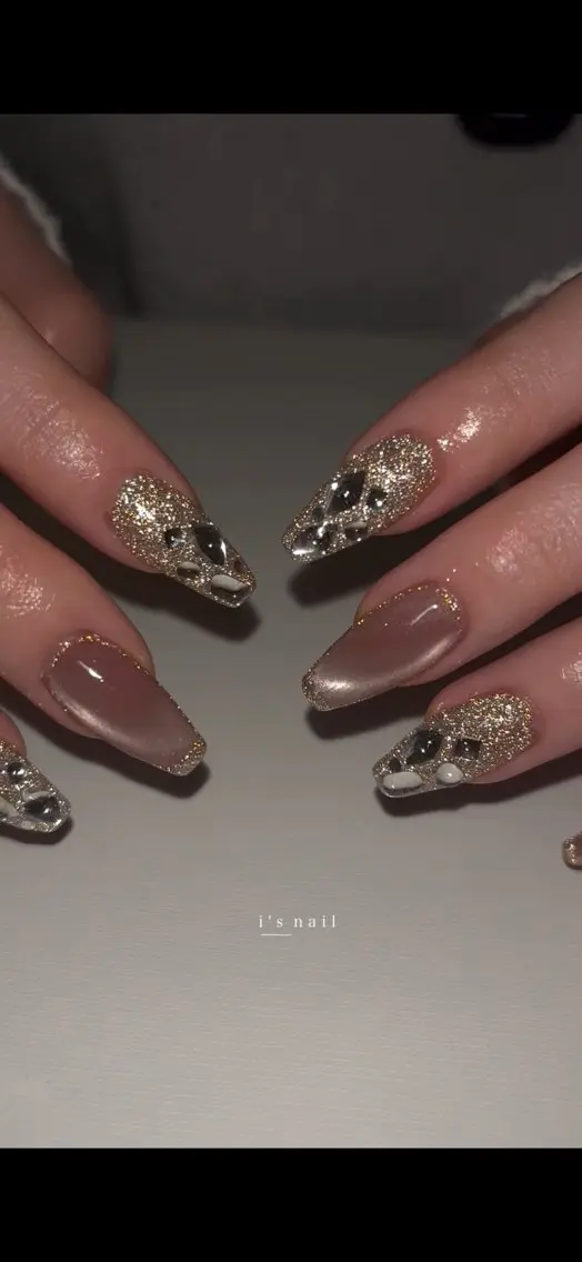 ネイル ハンドネイル i's nail 〈アイズネイル〉のネイルデザイン