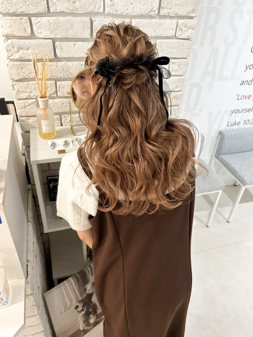 ヘアアレンジ ハーフアップ 奥出 祐菜のマツエク・マツパデザイン