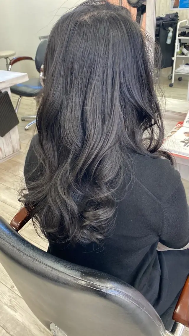 カラー パーマ 佐藤 萌世のヘアスタイル