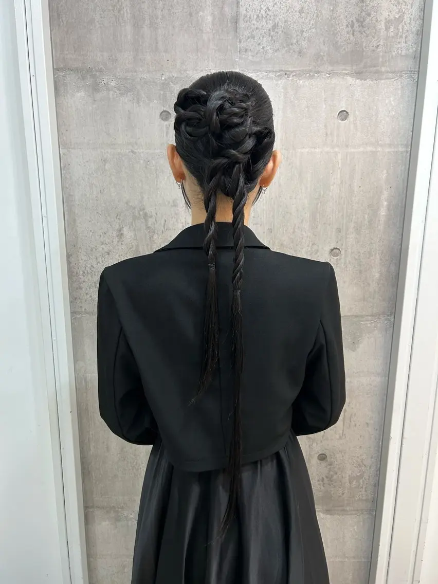 ロング ヘアアレンジ ユキマツ ヒサのヘアスタイル