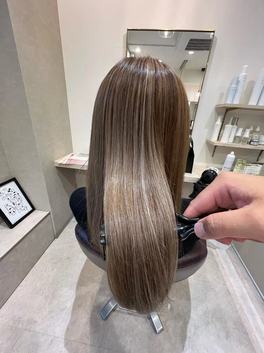 似合わせカット+縮毛矯正+コアミートリートメントの写真