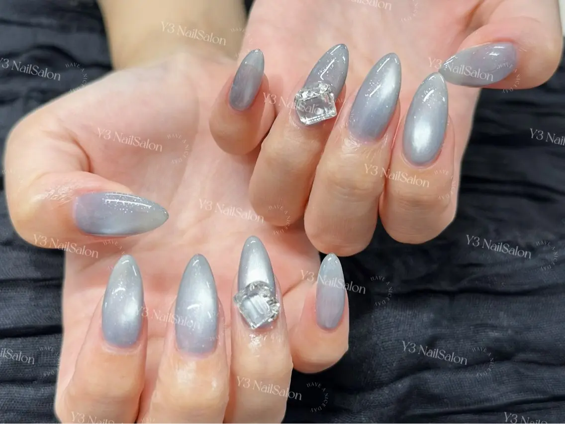 ネイル ブルー 水色 マグネットネイル シンプルネイル ストーンネイル ハンドネイル Y3 NailSalonのネイルデザイン