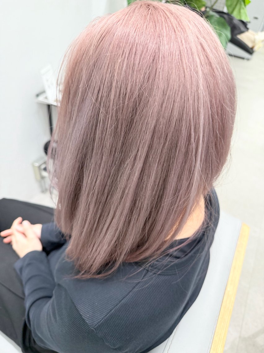 ミディアム カット ヘアカラー 吉野 悠斗のヘアスタイル