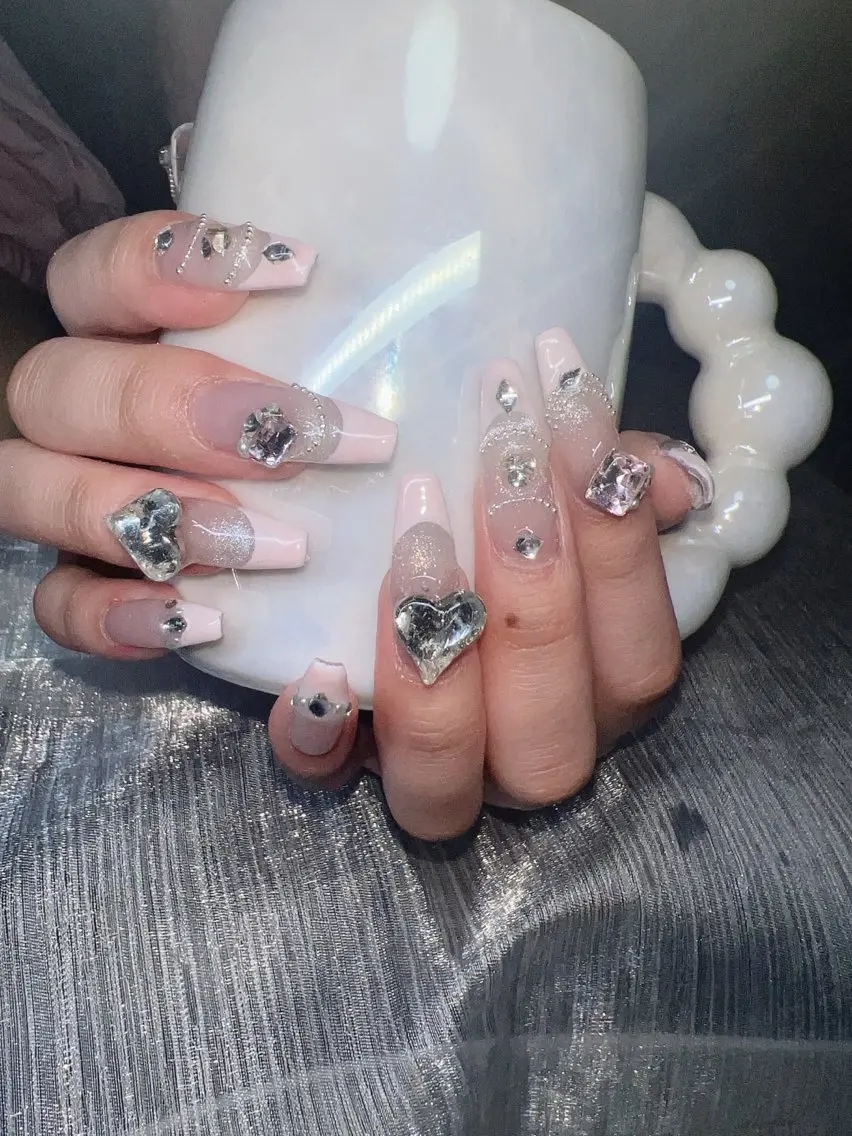ネイル ハンドネイル Lee Nailsのネイルデザイン